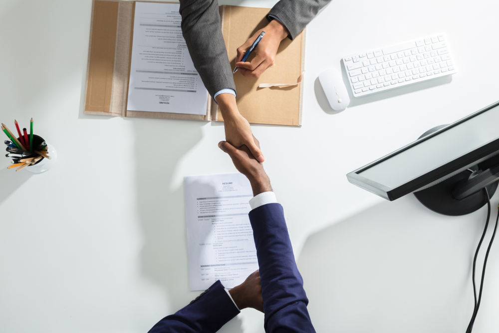 Le statut d’auto-entrepreneur permet-il d’embaucher ?