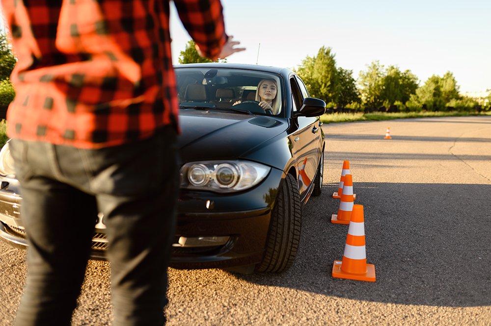 Comment devenir moniteur auto-école indépendant ?