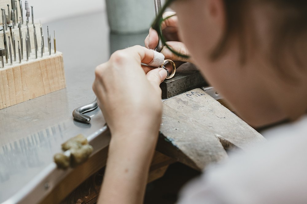 Comment créer sa marque de bijoux ?