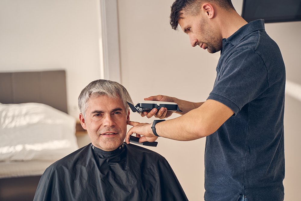 Devenir coiffeur à domicile indépendant